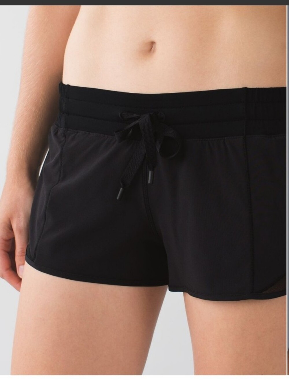 lululemon Hotty Hot Shorts (First Release) 2.5" - Picture 2 of 12